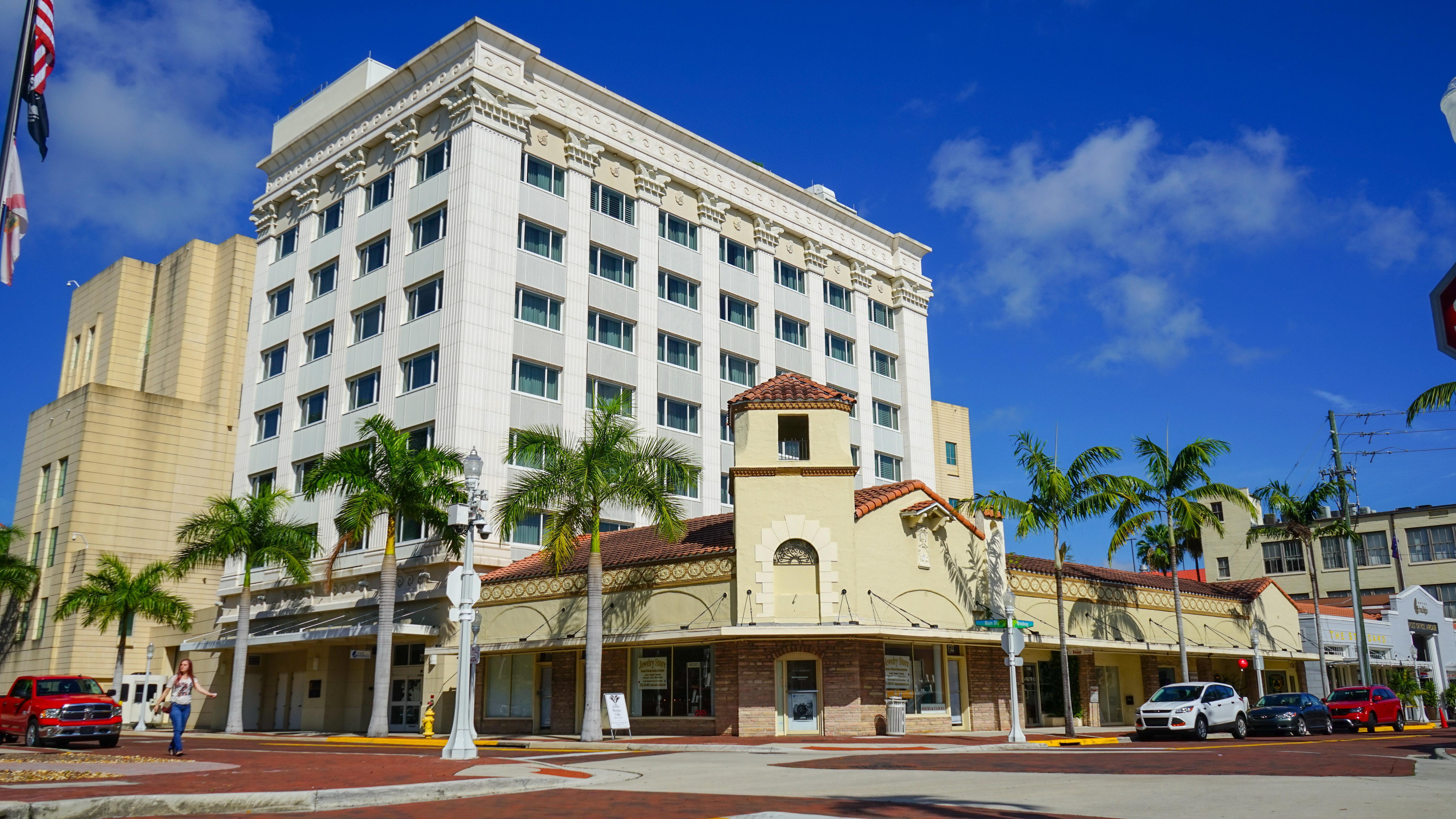 The Banyan Hotel Fort Myers, Tapestry Collection By Hilton Bagian luar foto